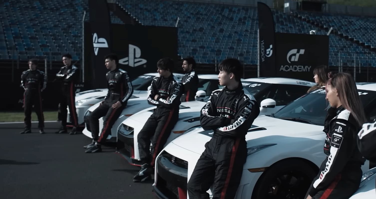 Gran Turismo da vida real! Nissan mostra carro dirigido com