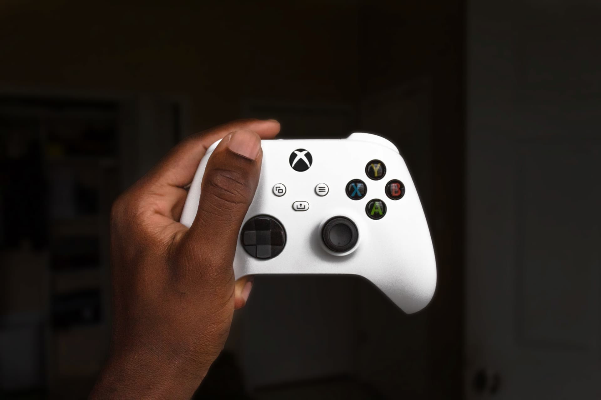 Xbox restringe acesso a emuladores para evitar problemas com a