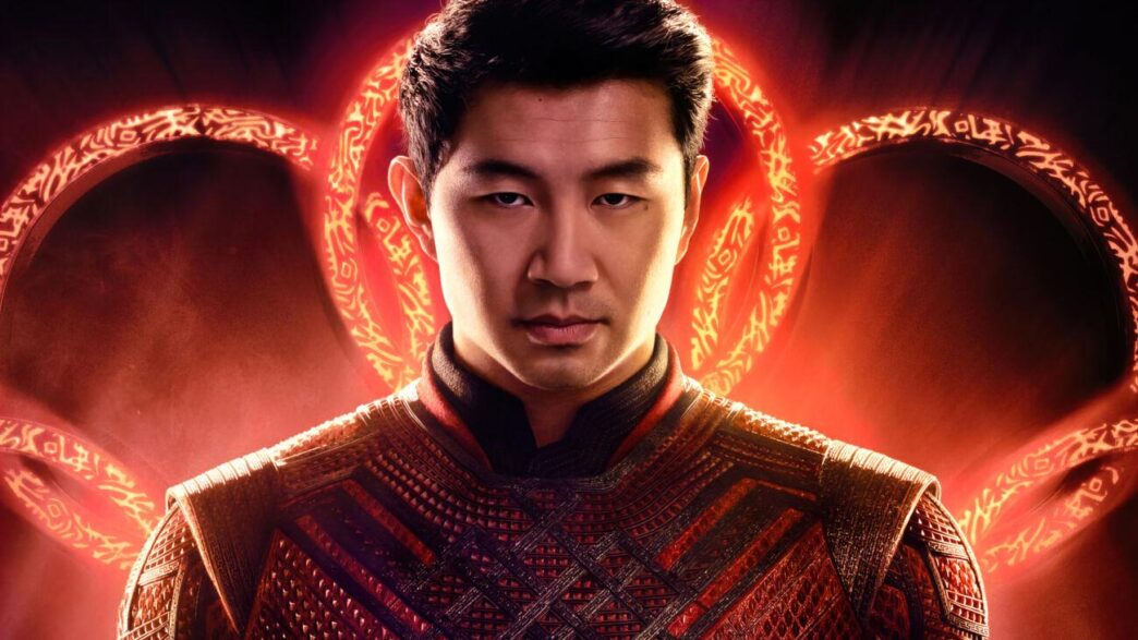 Shang-Chi 2 só estreia após filmes dos Vingadores, diz Simu Liu