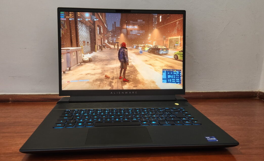 Review: Alienware M16 R1 é um notebook gamer de respeito