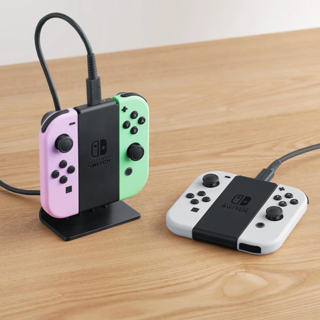 Nintendo Switch - acessório para carregar Joy-Con