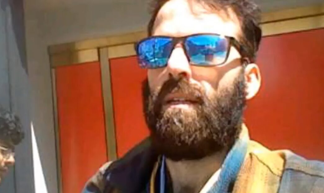 Nintendo Switch 2 fila pré-venda acampamento