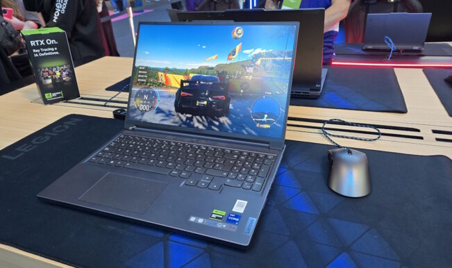 Notebook da Lenovo na Gamescom Latam 2025