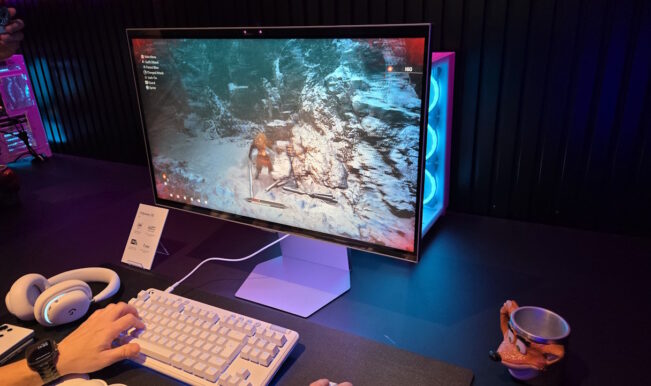 Samsung Odyssey 3D (2)