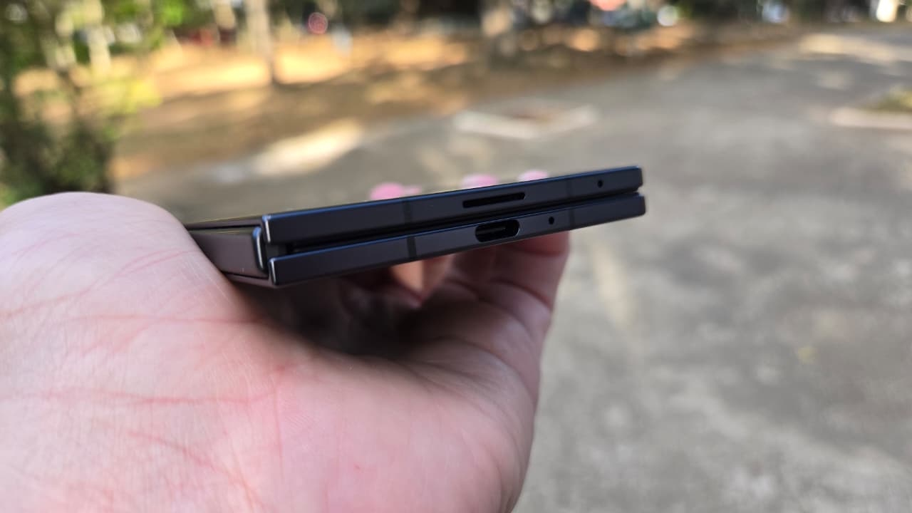 Galaxy Z Fold7 - acabamento