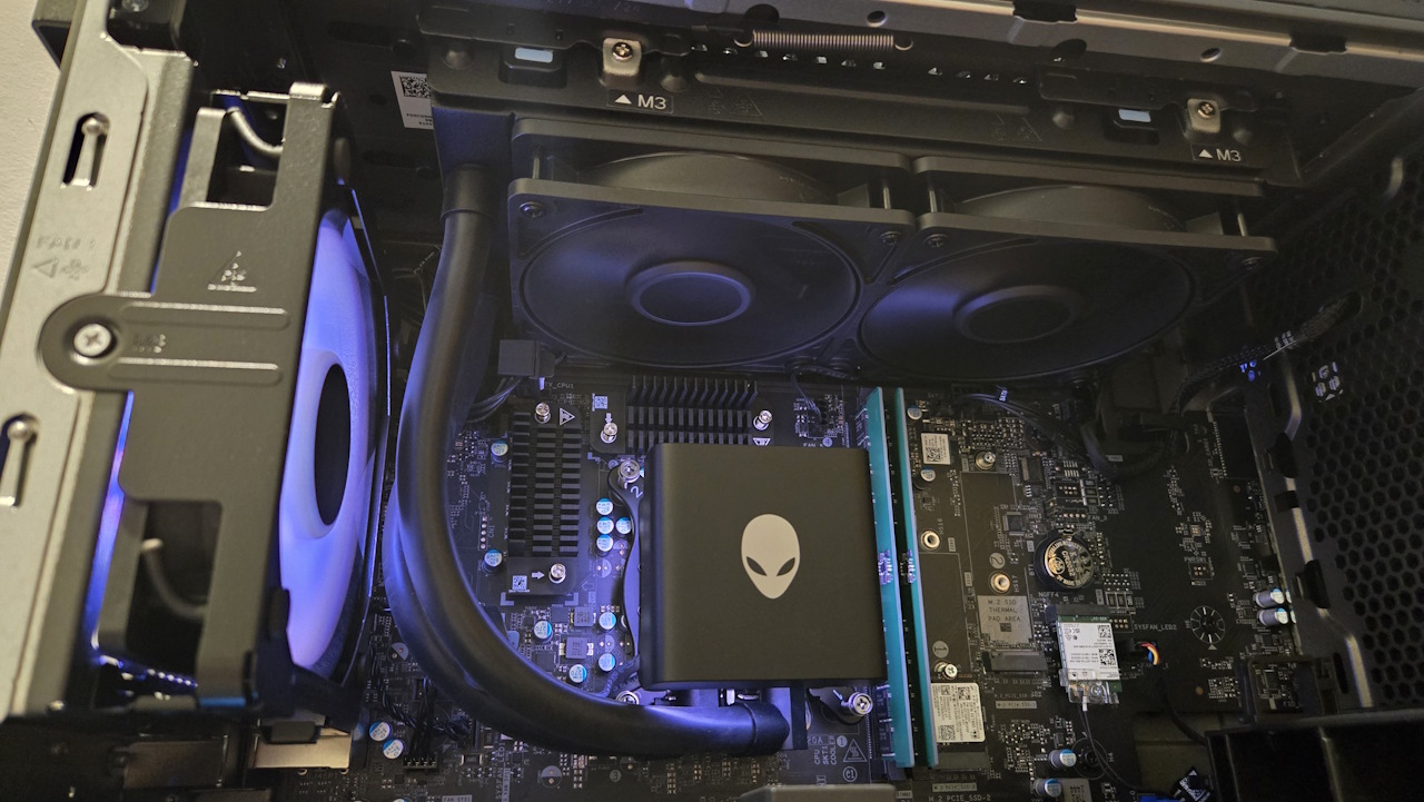 Alienware Aurora Alienware Aurora - ventoinhas e placa-mãe