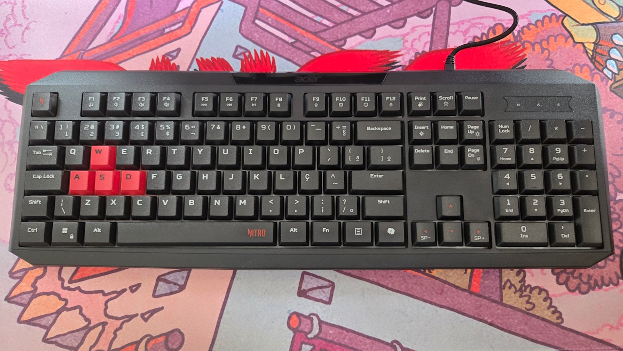 Acer Nitro Gamer NKW100 - design e acabamento