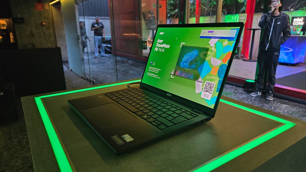 Acer TravelMate P6 14 AI