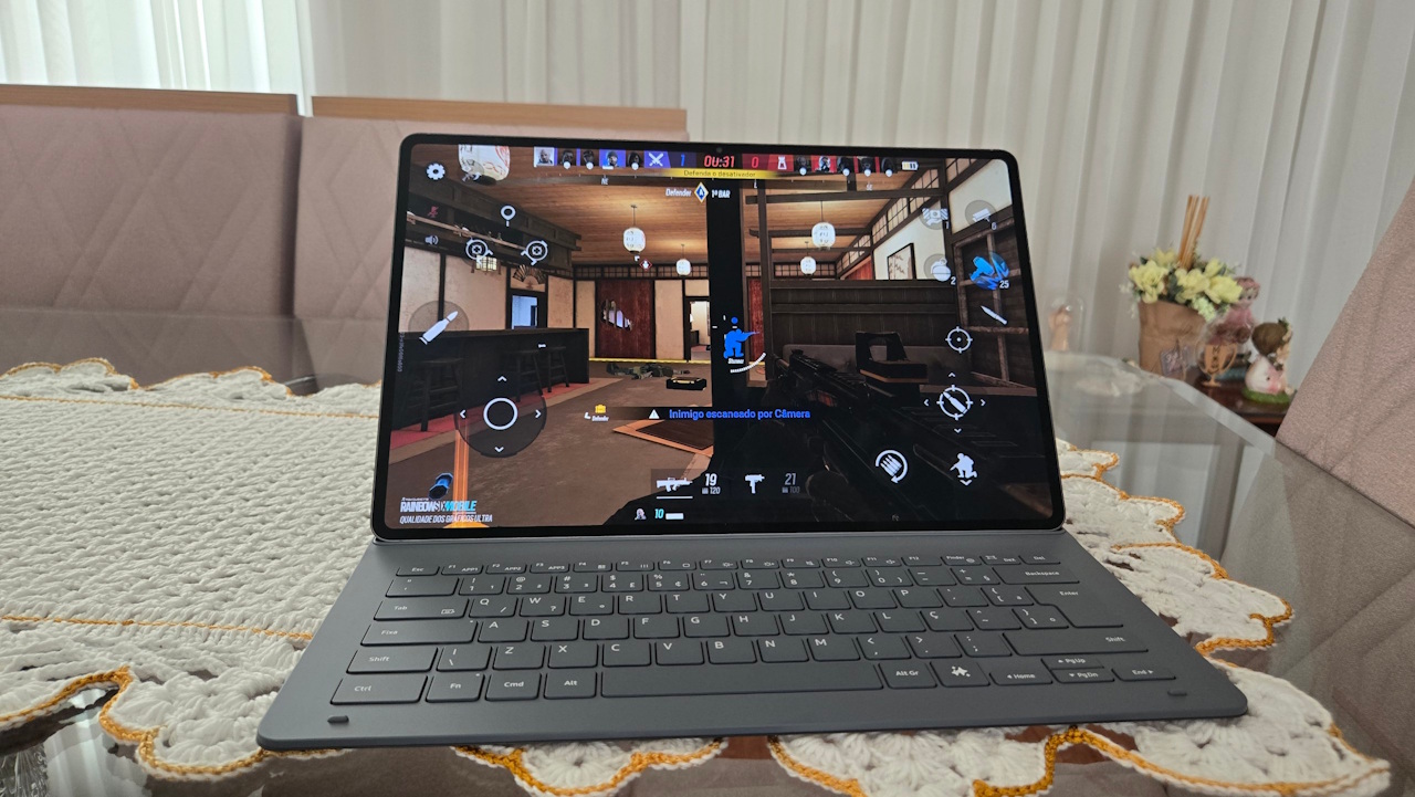 Galaxy Tab S11 Ultra Galaxy Tab S11 Ultra - Rainbow Six Mobile