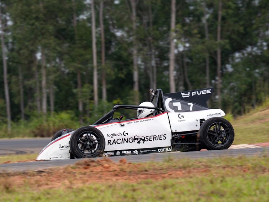 Logitech G Racing Series (2)