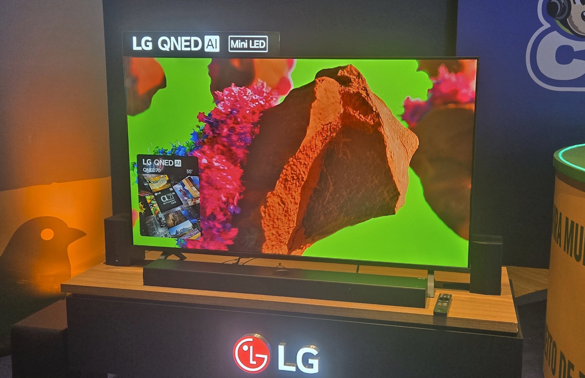 LG LG QNED AI