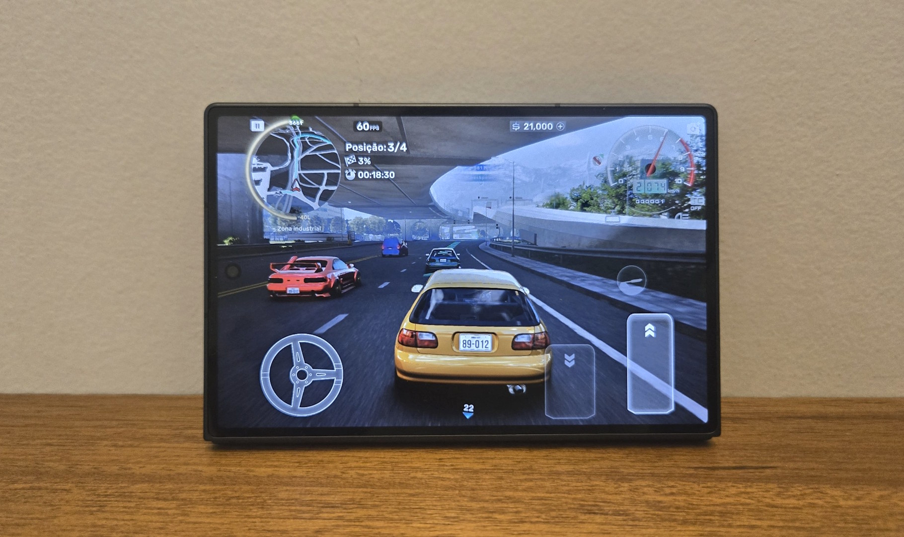 Galaxy Z Fold8 rodando jogo